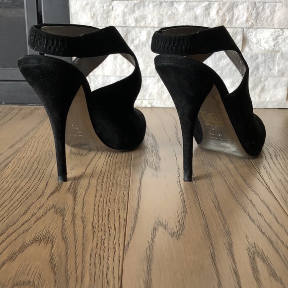 Miu Miu Black Suede Cut Out Round Toe Pumps - Picture 4 of 12